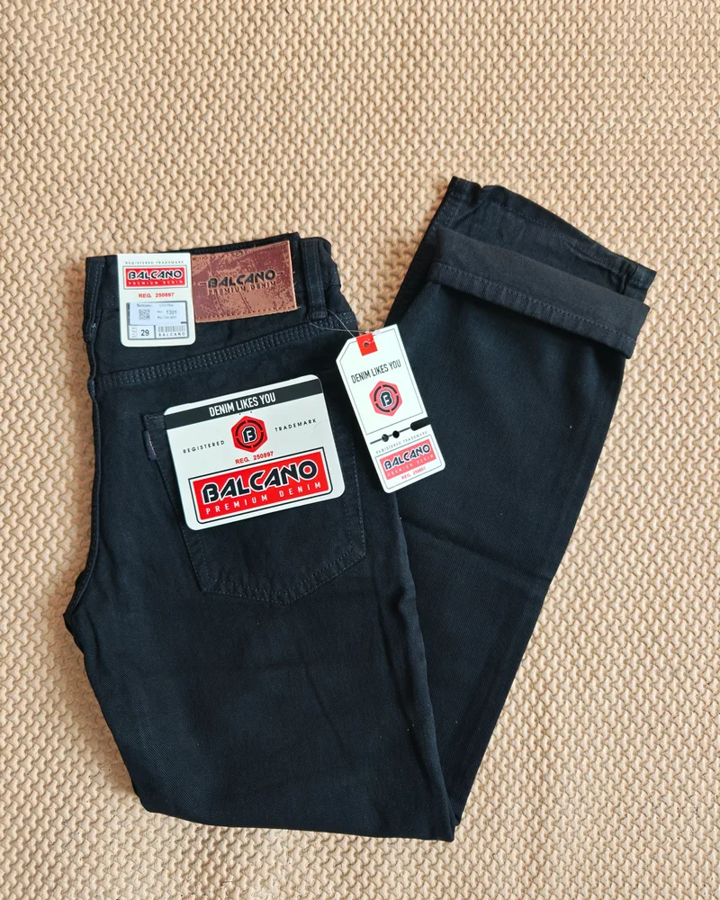Regular Fit Jeans — 6